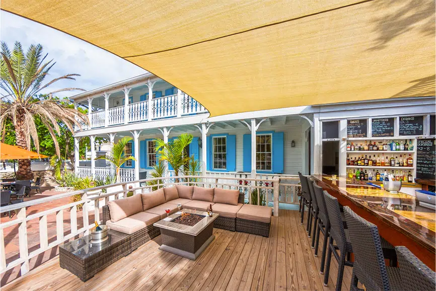 Turks and Caicos Hotel Guide: Turks Head Inne, Cockburn Town