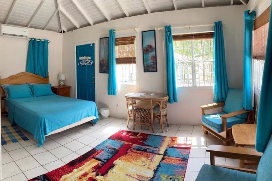 Antigua Hotel Guide: The Lodge Antigua
