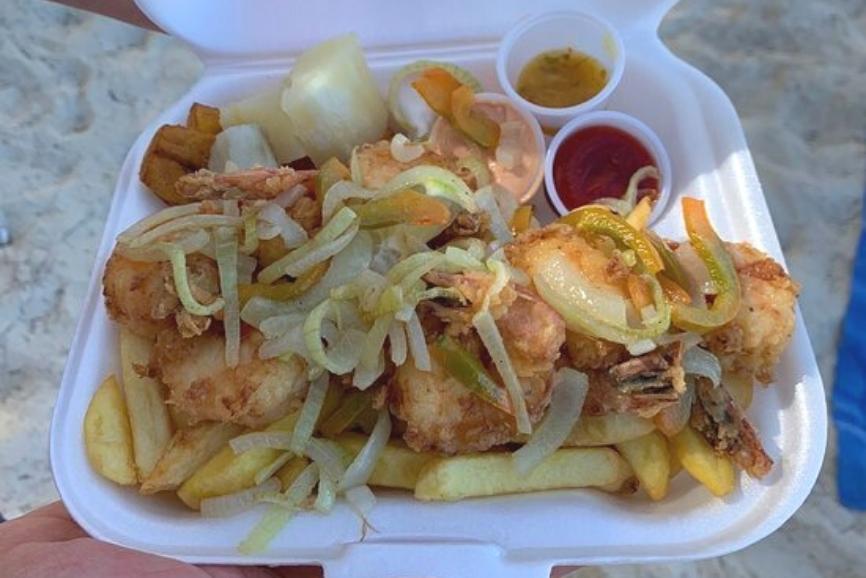 The Best Bahamas Restaurants: Crab N Things