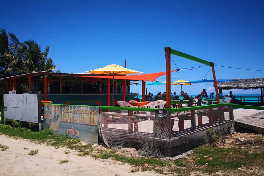 The Best Bahamas Restaurants: Santanna’s Bar & Grill