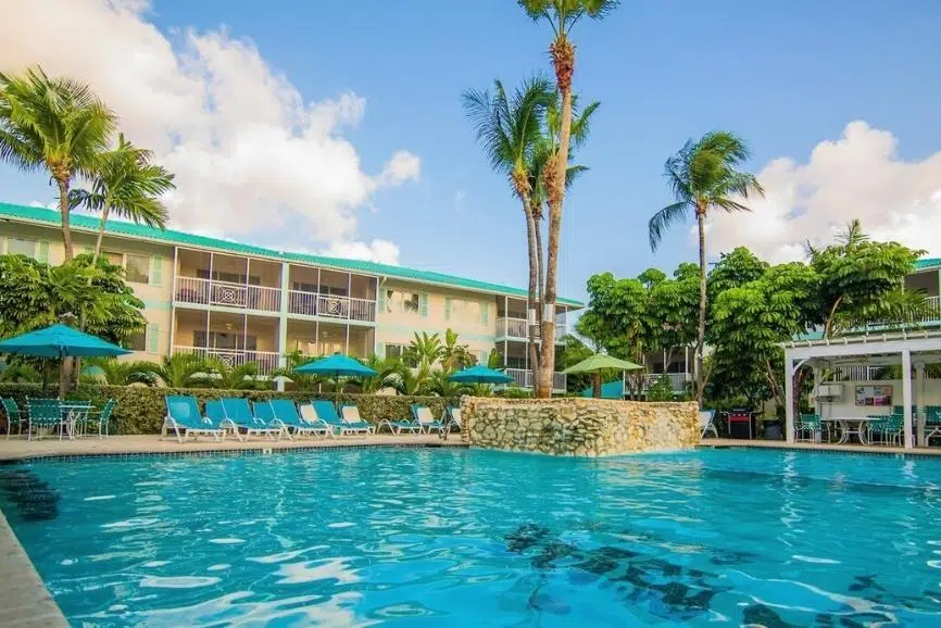 Cayman Islands Hotel Guide: Seven Mile Beach Resort, Grand Cayman