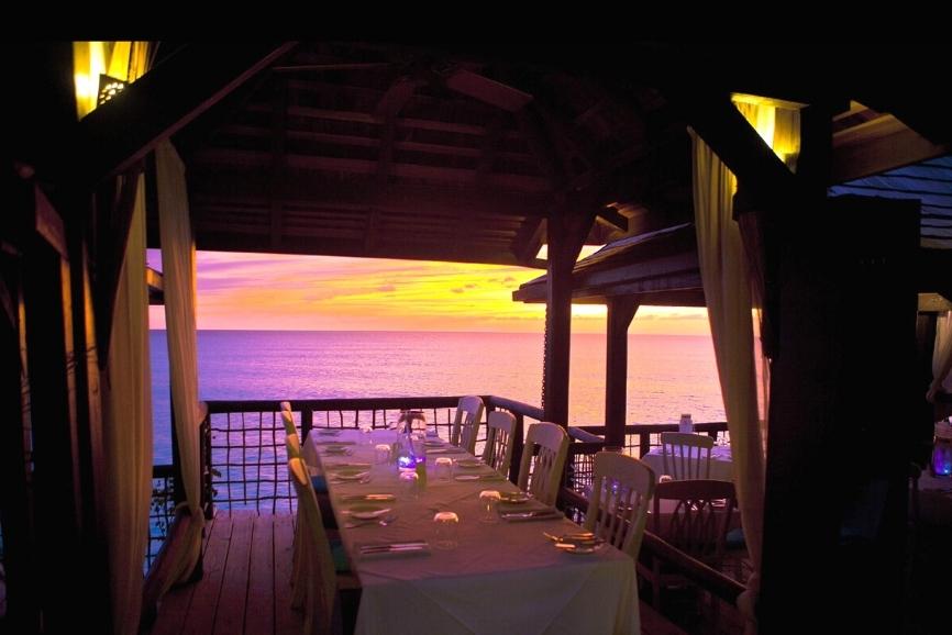 The Best Antigua Restaurants: Sheer Rocks