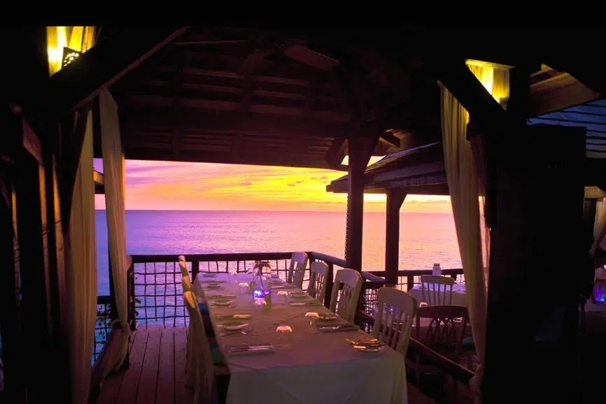 The Best Antigua Restaurants: Sheer Rocks