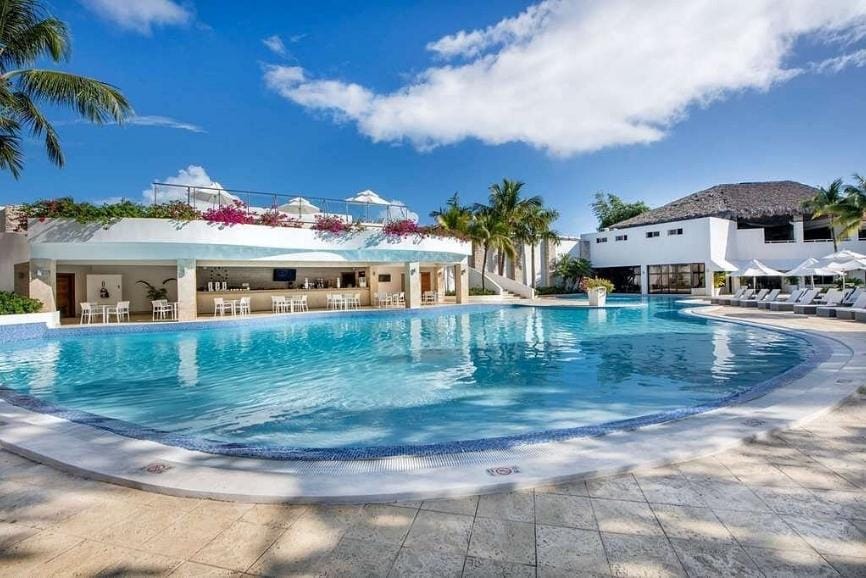 Best Dominican Republic All Inclusive Resorts: Viva Wyndham V Heavens