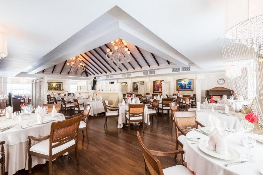 Best Punta Cana All Inclusive Resorts: Barcelo Bavaro Beach