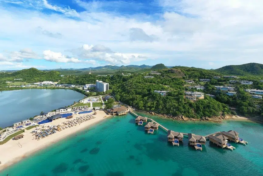 Best Antigua All Inclusive Resorts: Royalton Antigua Resort Casino