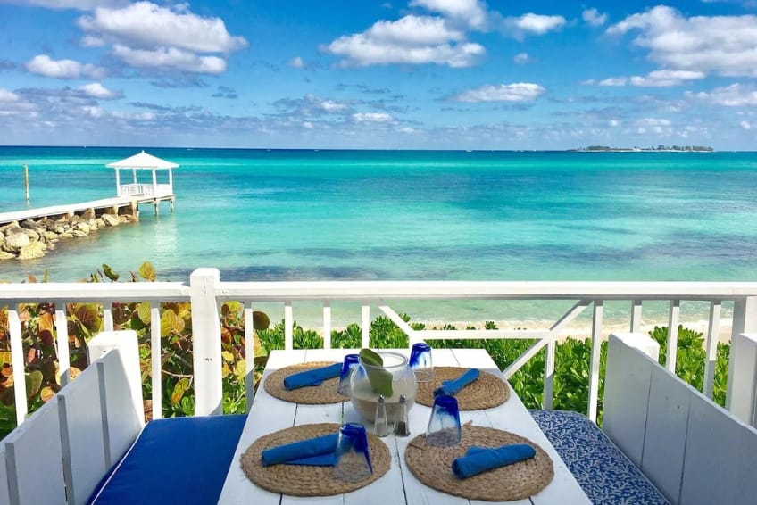 Bahamas Hotel Guide: Sandyport Beach Resort