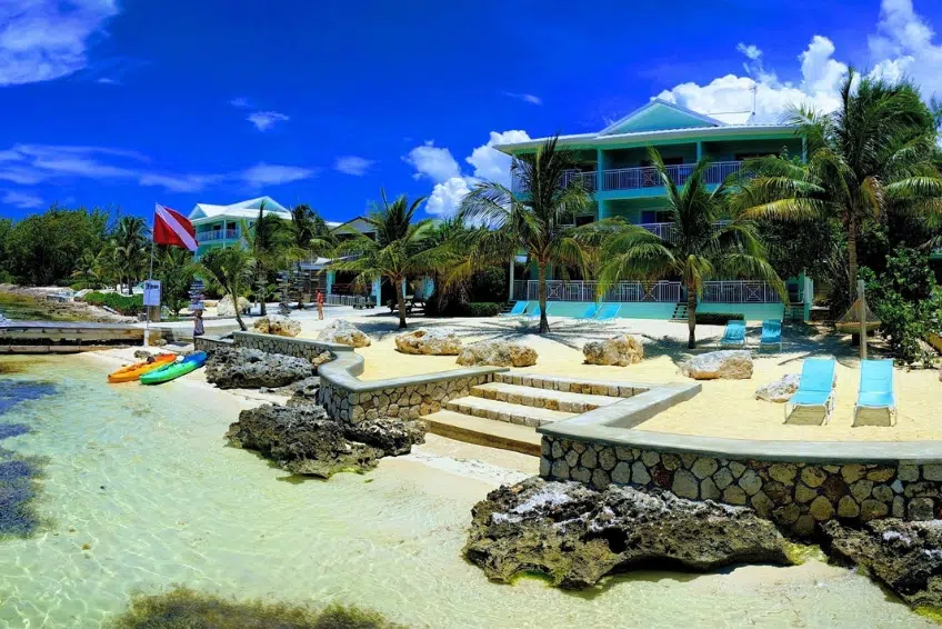 Cayman Islands Hotel Guide: Compass Point Dive Resort