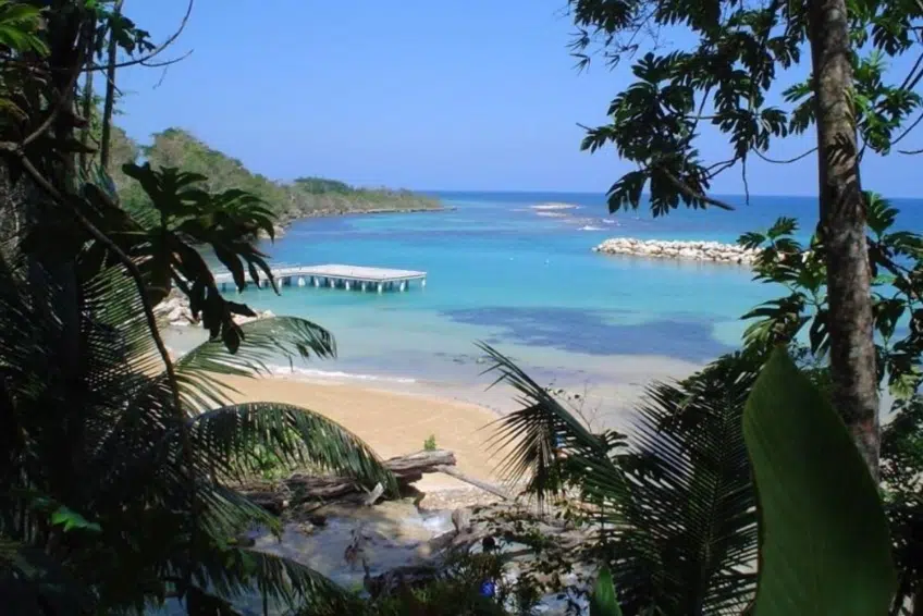 Best Jamaica Beaches: Dunns River Falls Beach