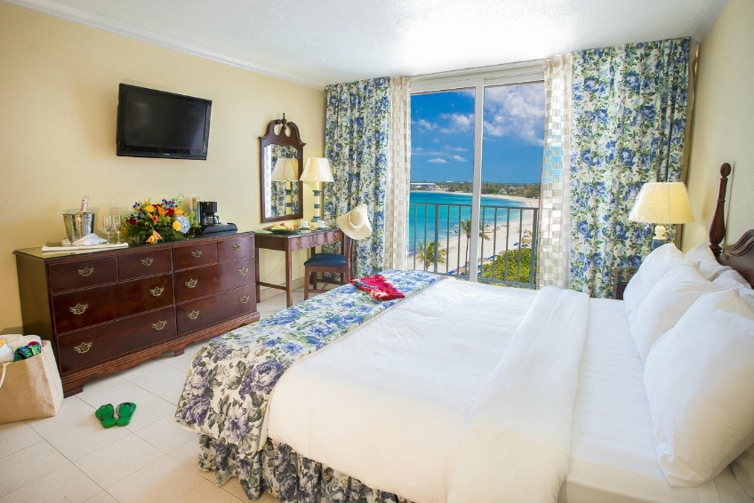 Bahamas All Inclusive Resorts Guide: Breezes Bahamas Resort