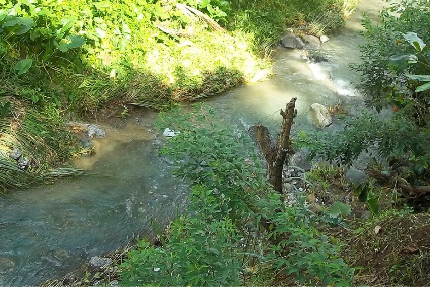 Jamaica Visitors Guide - Soak In Bath Fountain