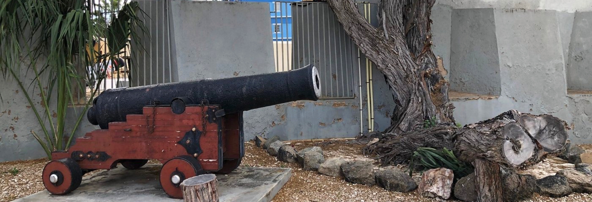 The Best Things To Do In Aruba: Visit Fort Zoutman Museum