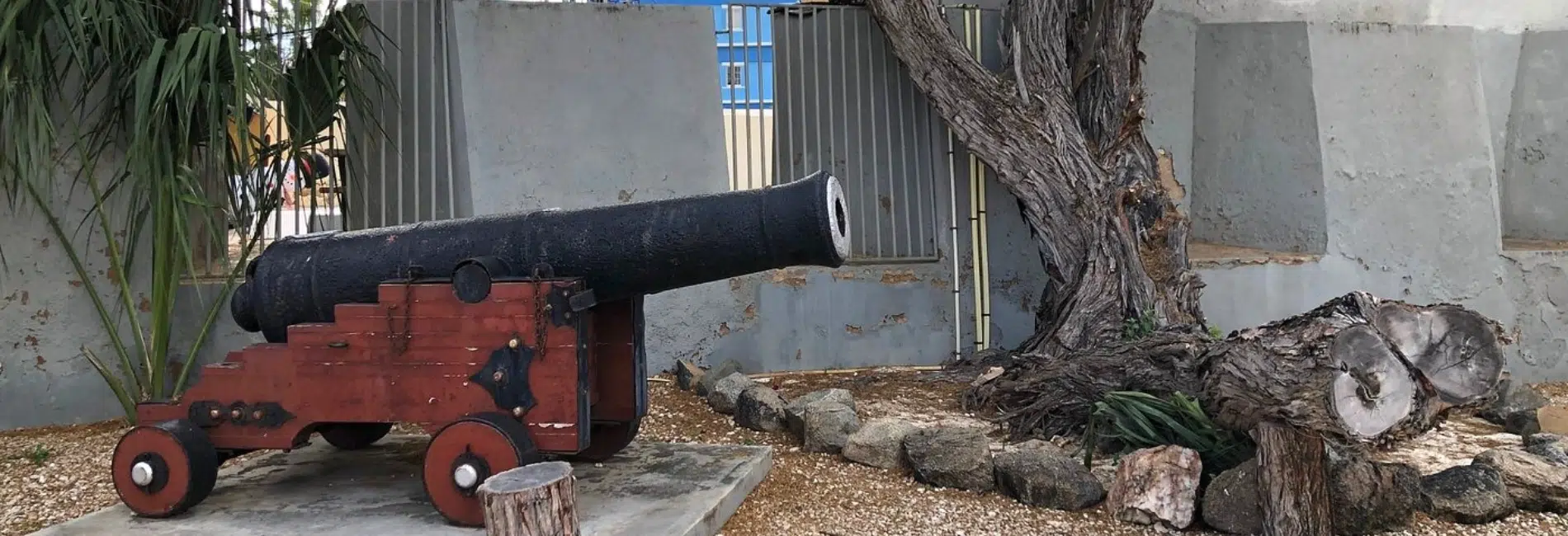 The Best Things To Do In Aruba: Visit Fort Zoutman Museum