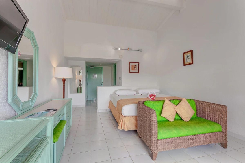 Best Antigua All Inclusive Resorts: Jolly Beach Resort