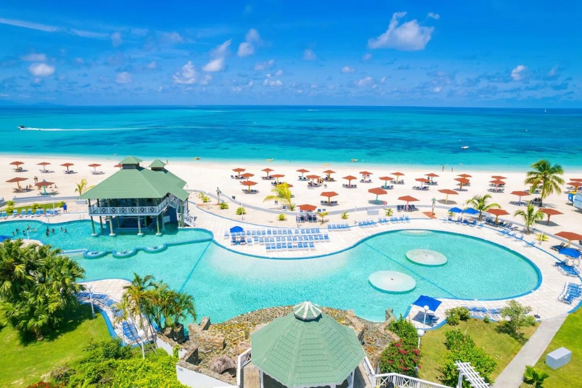 Best Antigua All Inclusive Resorts: Jolly Beach Resort