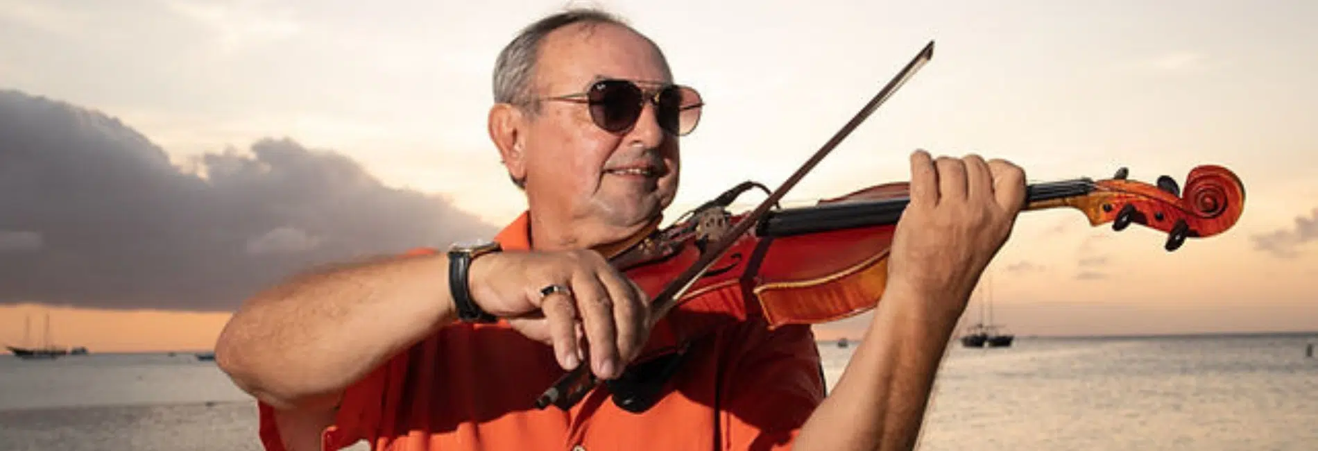 Aruba Visitors Guide: Relax With A Sunset Violin
