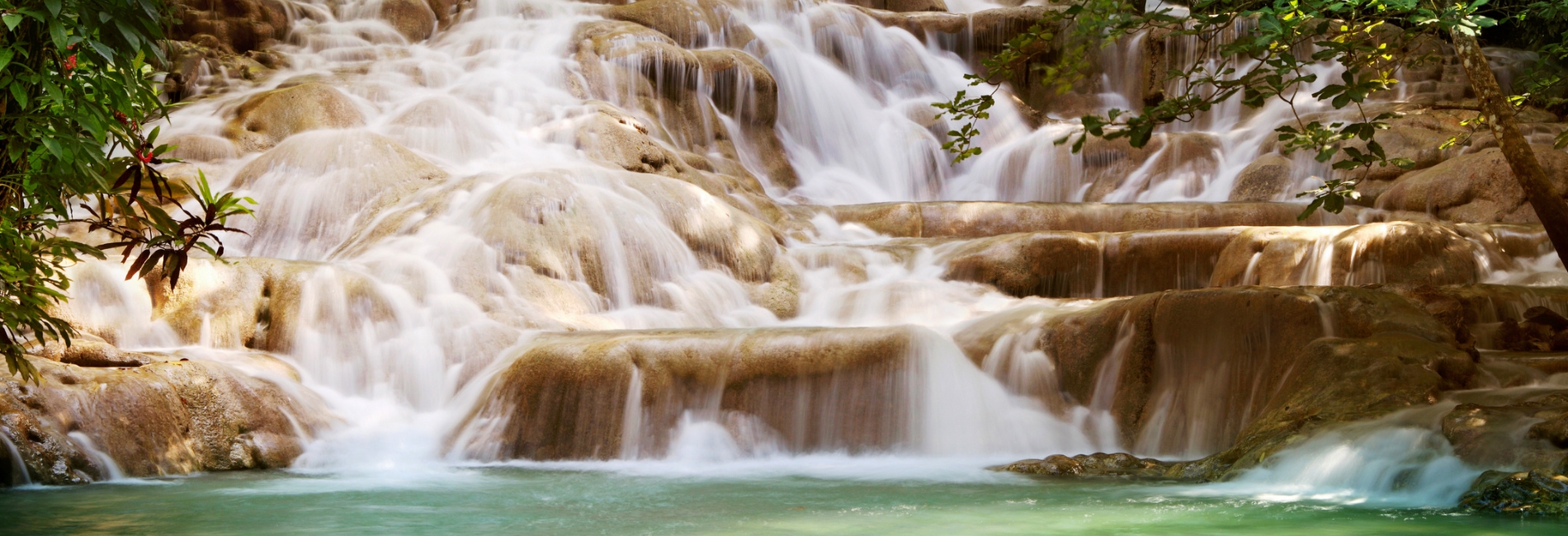 Jamaica Visitors Guide - See The Waterfalls