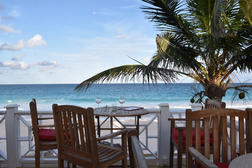 Where To Eat On Harbour Island: Coral Sands Beach Bar