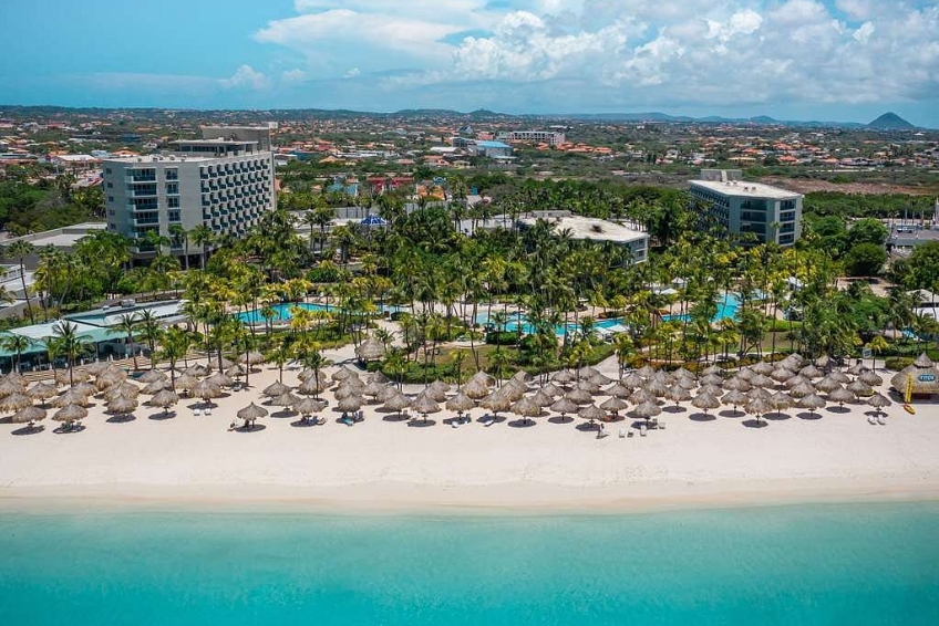Aruba Beach Hotel Guide - Hilton Aruba Caribbean Resort & Casino
