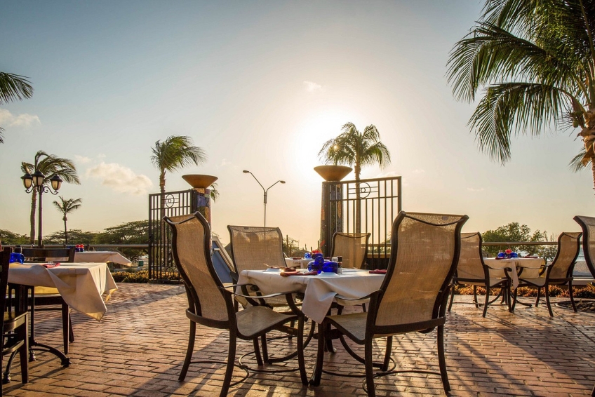 Aruba Hotel Beach Guide - La Cabana Beach Resort And Casino