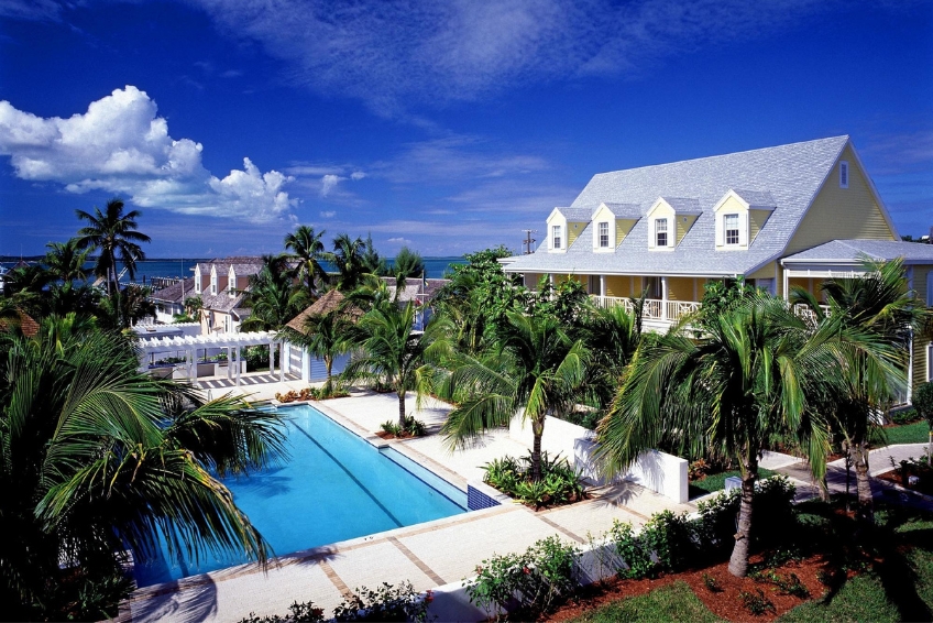 Where To Stay On Harbour Island: Valentines Resort & Casino