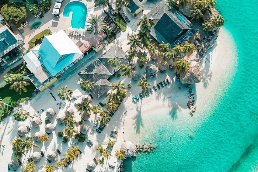 Curacao Hotel Guide - LionsDive Beach Resort