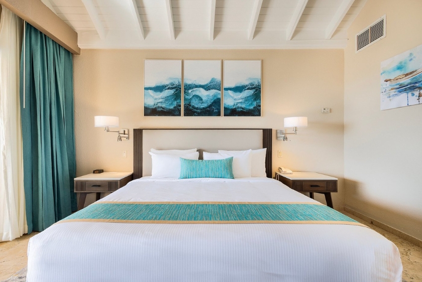 Curacao Hotel Guide - The Royal Sea Aquarium Resort