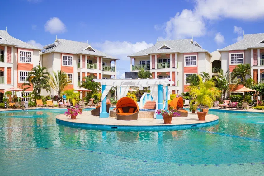 Best St. Lucia Family Resorts: Bay Gardens Beach Resort & Spa