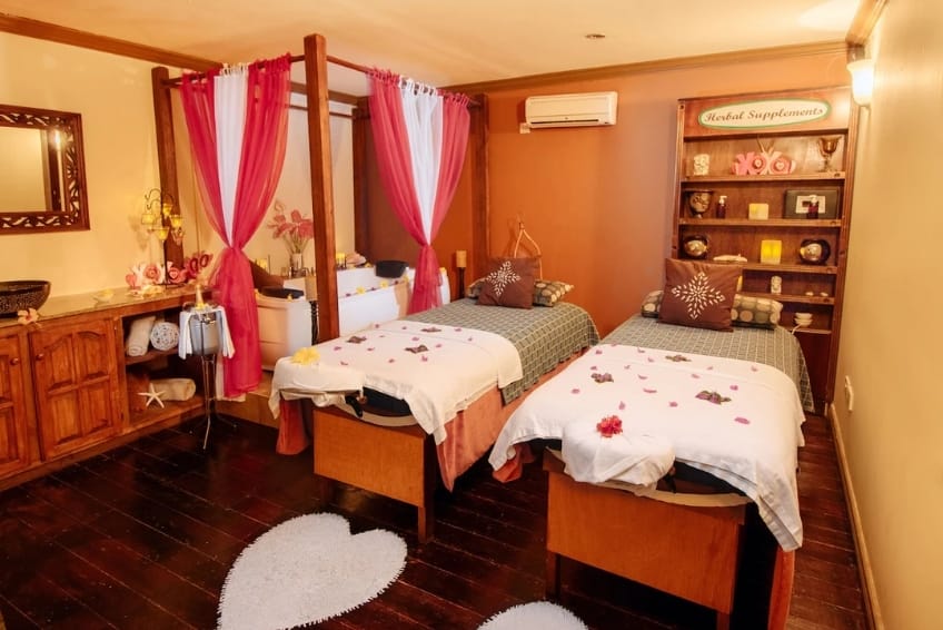 Best St. Lucia Budget Hotels: Bay Gardens Hotel