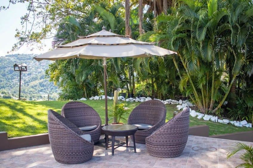 Best St. Lucia Budget Hotels: Bel Jou Hotel