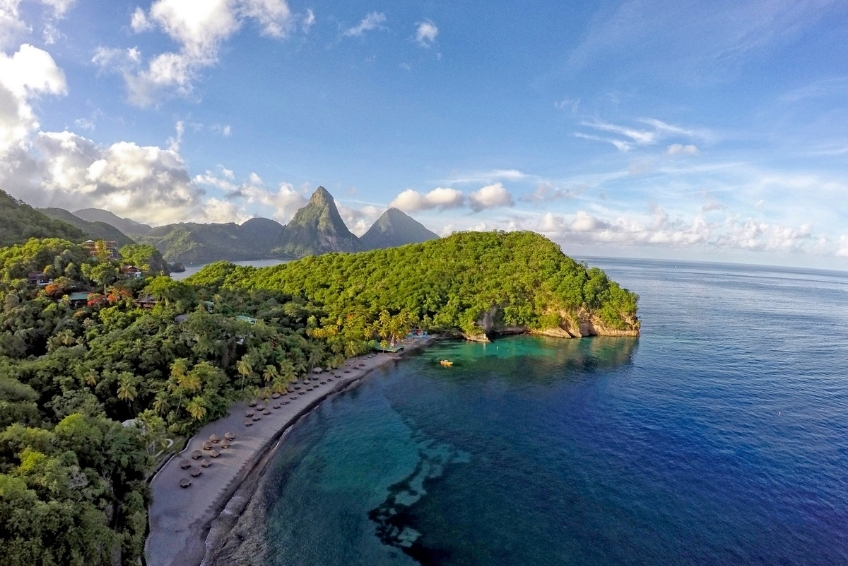 Best St. Lucia Luxury Resorts: Jade Mountain
