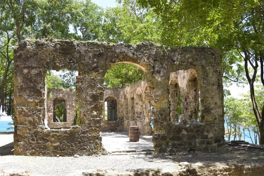 Best St. Lucia's Hiking & Nature Activities: Pigeon Island National Park