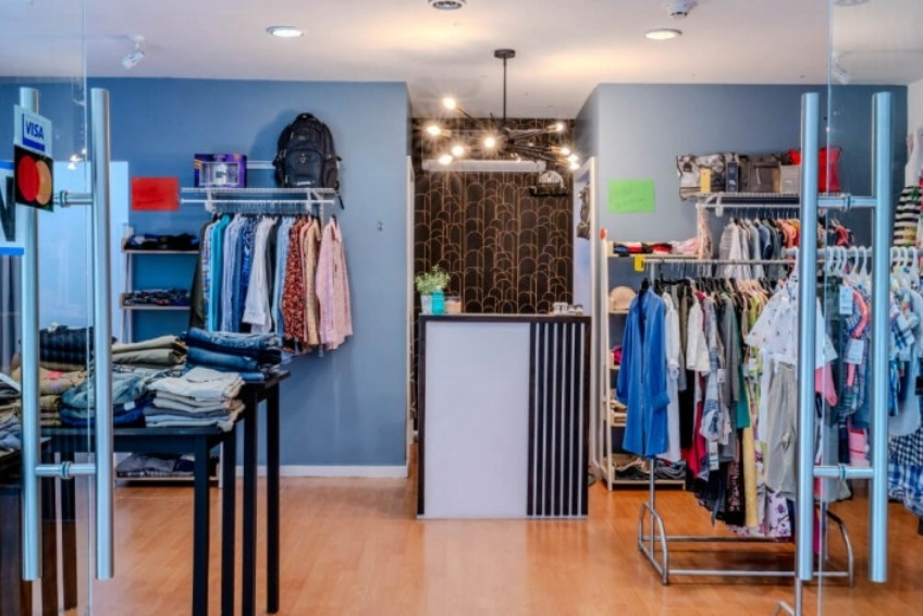 Best St. Lucia Rainy Day Activities: Indoor Shopping at Castries Markets and Modern Malls