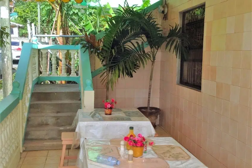 Best St. Lucia Budget Friendly Restaurants: Fedo's